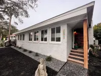 Beautiful, comfortable modern home, 1.5 blocks from the BEACH & Center Ave - 4-Sterne