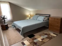 Harbor House Beautiful 4 bedroom house, minutes from beach/lake and cute town!