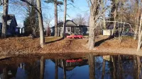 Peaceful Riverfront Cottage with Private Hot tub