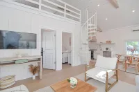 The Beach Nest-Lux Cottage Steps to the Beach
