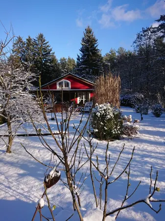 Ferienhaus für Naturliebhaber/ Neu!!separater Schwimmsteg mit Badestelle Отели в г. Уккермарк