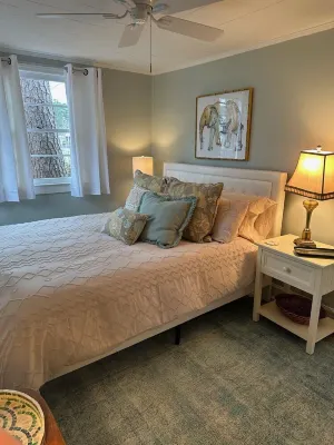 Comfy cozy cottage at White Lake