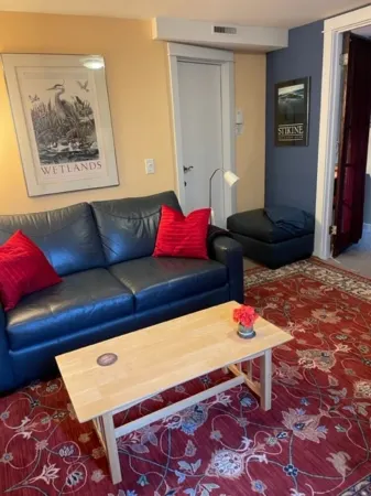 Seattle at its Best - a Great Neighborhood for Walking!! Отели рядом с достопримечательностью «Университет Вашингтона»