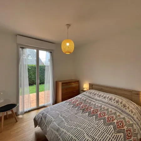 House located in a quiet area, close to the town center.
