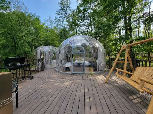 Serene 3-Bedroom Home with Dome, Hot Tub, Sauna