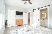 Just steps away - beach, pool, & attractions on the Emerald Isle! New Home.