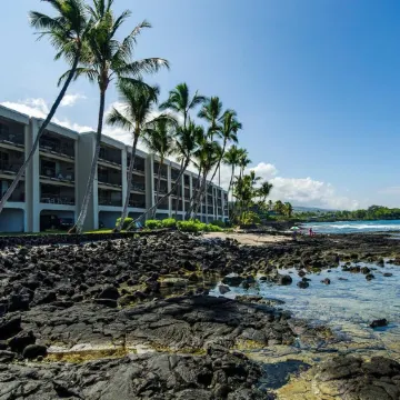 Deluxe Oceanfront Studio Condo