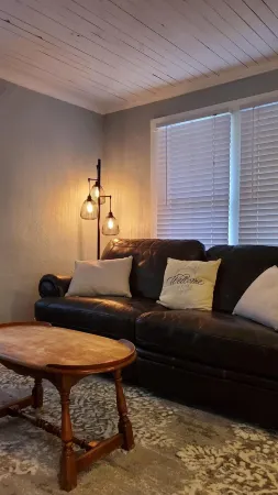 The Cottage @ Georgetown Square. 5% weekly discount; 10% monthly discount. Отели в г. Джорджтаун