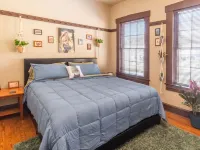 The Nature House is a perfect mix of charm and location! Hotels in Madison