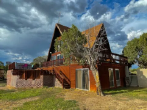 Totten Lake Lodge - Dreamy Desert A-Frame