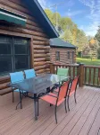 Cabin in Green Lake ! Hotels in Brooklyn