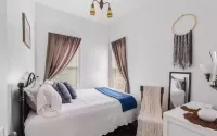 Charming, cozy, vintage house located in the historic Silver Valley.