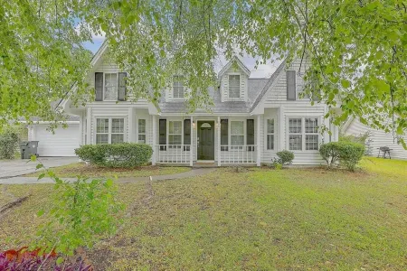 Hopper · CHAS, SUMMRVLL/NEXTON Comfort  Near Everything!