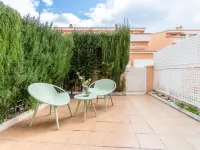 Canción de mar Hotels in Creixell