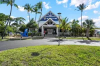 2/2 Condo-5 Minute Walk to Beach
