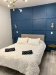 Charming Nautical Retreat-3 Br +Fully Equipped+ Short Walk to Beach! Hotels near Blue Ocean