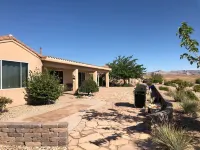 NIZHONI Pool Hot Tub Fast WiFi Spacious Family Home 10 Minutes To Lake Powell