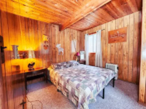 Secluded Pocono lodge, perfect for a weekend getaway with friends or family