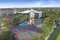 3 Bedroom Penthouse with Stunning Sunset Views of Blackburn Bay! Hotels in Osprey