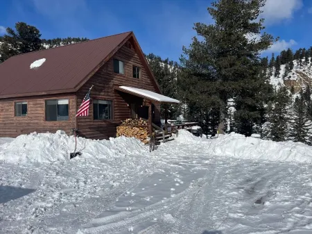 Riverfront Paradise - Minutes from Wolf Creek Ski Area