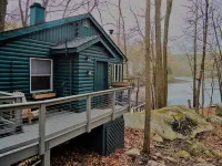 Log Cabin on A Lake with Private Dock & Beach! One Hour from NYC! No Pet Fees! Hotels in Kent