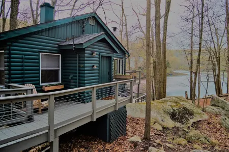 Log Cabin on A Lake with Private Dock & Beach! One Hour from NYC! No Pet Fees!