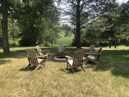 Super Spacious Lakehome