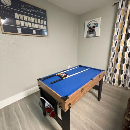 Cozy 5-Bedroom Home in Aurora!Perfect blend of comfort & convenience