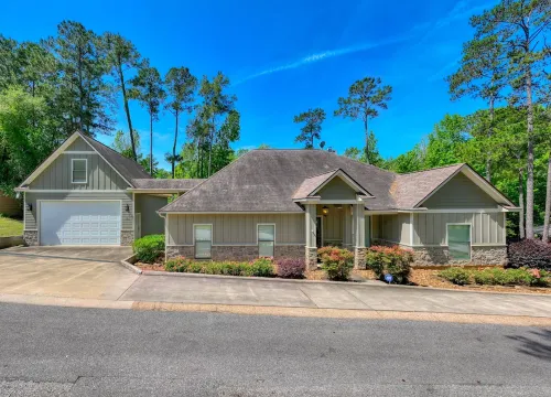 Sleeps 22! First Class home with 2 master suites on Lake Sam Rayburn!