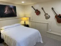 Stunning Lake Roosevelt views and accommodations from our Lincoln residence