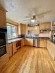Cate's Place:  Charming home just minutes from Ice Age Trail & Neshotah Beach