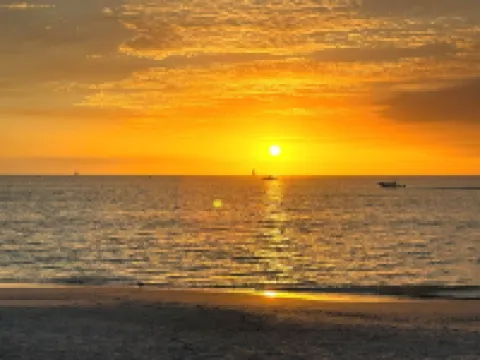 Location!!! A One Bedroom Cottage, 2 Blocks from Gulf, and Old Naples.