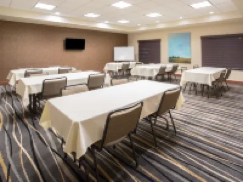 Holiday Inn Express & Suites GLENDIVE by IHG Hotels in Glendive