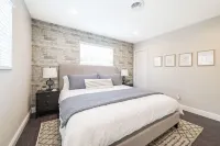 Private Oasis🌴 Heated Pool•Near Beach•Pet Friendly