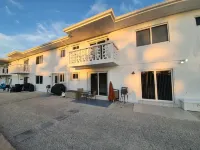 Direct Ocean Front, Beautiful Views, Close to Everything. MONTHLY RENTALS ONLY