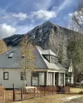 Walking Distance to Everything! Hiking, Skiing, Biking, Great Food & Shopping! Hotel a Crested Butte