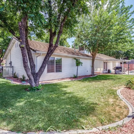 Private Pool 4BR 3BA Home Near Zion with 2 master suites. Very clean and Private