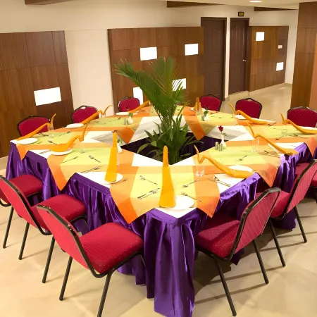 Hotel Rainbow Suites