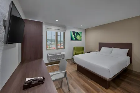 Extended Suites Queretaro Juriquilla