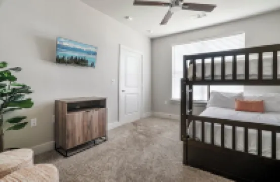 Serene Sienna 2/2 Apt, Full Kitch, W/D, Minutes from the Toll Way! Hotels in Missouri City