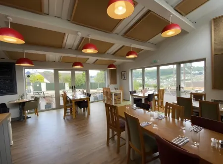 The Bell Inn Отели в г. Кайнскросс