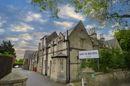 Arch Hotel