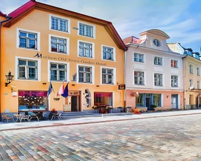 Meriton Old Town Garden Hotel Hotel in zona Museo estone di Arti Applicate e Design