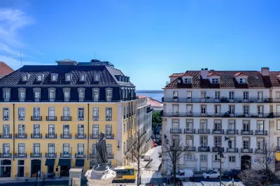 Solar Dos Poetas Hotels near Praça Luís de Camões