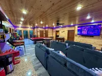 Amazing Brand New 8Bdrm Cabin-Pool-Arcades-Gazebo - 5-Star