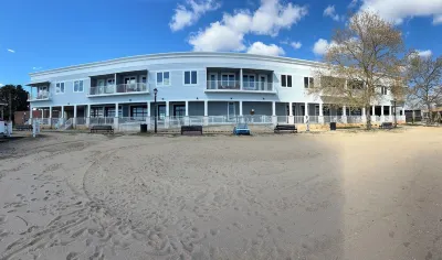 The Beached Whale! 2-bedroom condo with seasonal pool access in Colonial Beach