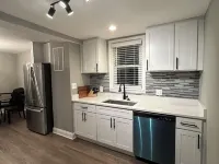 Spacious 4-bedroom house with AC and WiFi in fabulous Silver Spring فنادق في الربيع الفضي