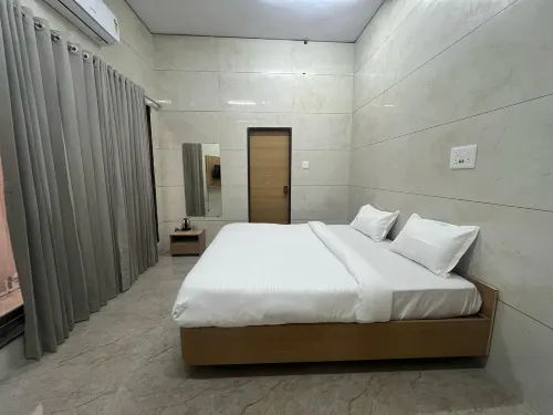 Vrajvashi-Home Stay