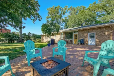 Great Location for LSU, Raising Canes River Center.