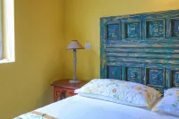Bibi - Danilia Cottages - balcón